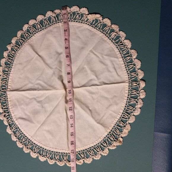 Vintage Circular Crocheted Lace Doily Cottagecore Grandmacore - Picture 3 of 7